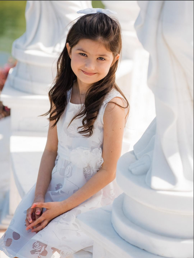 Robe blanche avec ceinture