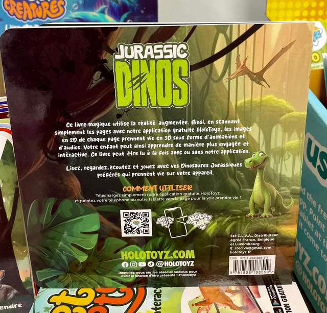 Livre interactif "JURASSIC DINOS"