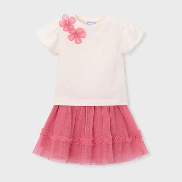 Ensemble t-shirt et jupe